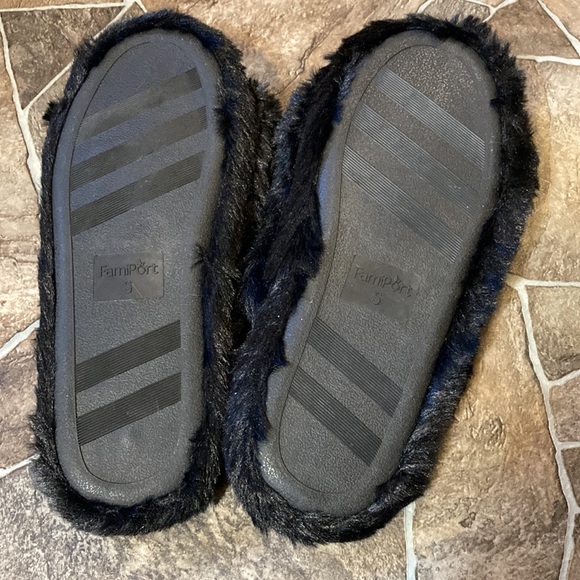 New Fuzzy Faux Fur Open Toe Crisscross House Slippers- Multiple Colors & Sizes - Picture 12 of 14